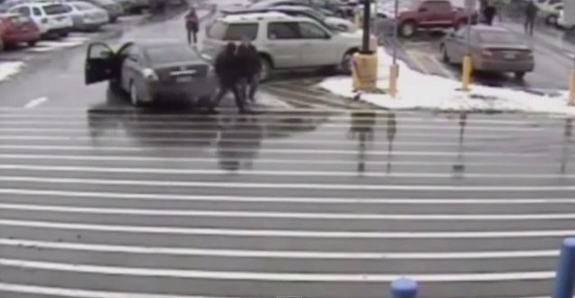 Parking Lot Fight – Video- 71-year-old woman hospitalized after fight over handicapped spot at Walmart Parking Lot Fight – Video- 71-year-old woman hospitalized after fight over handicapped spot at Walmart