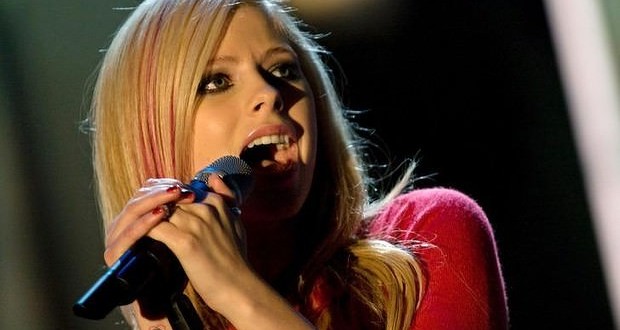 Avril Lavigne : Pop star reveals she was diagnosed with Lyme disease