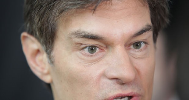 Group of doctors calls on Columbia University. to oust Dr. Oz