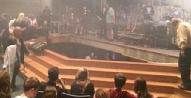 High school stage collapses in Indiana, injuring 12 (Video)