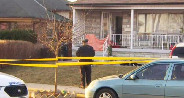 Woman found dead at North York porch fire (Video)