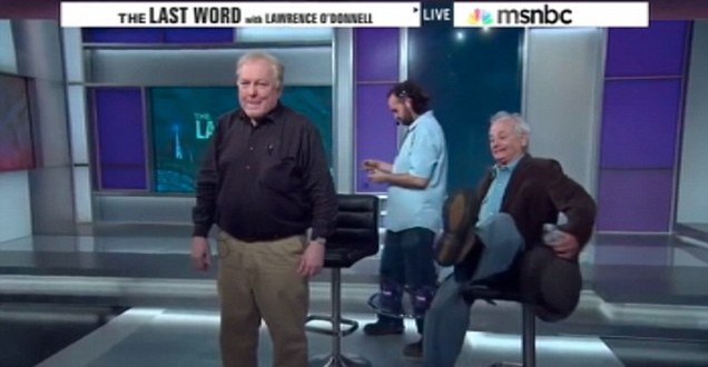 Bill Murray crashed show? Star crashes news broadcast and falls off chair (Video)