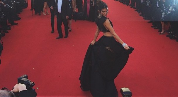 Kendall Jenner's two-piece look : Star Exposes Bare Butt At Cannes (Photo)