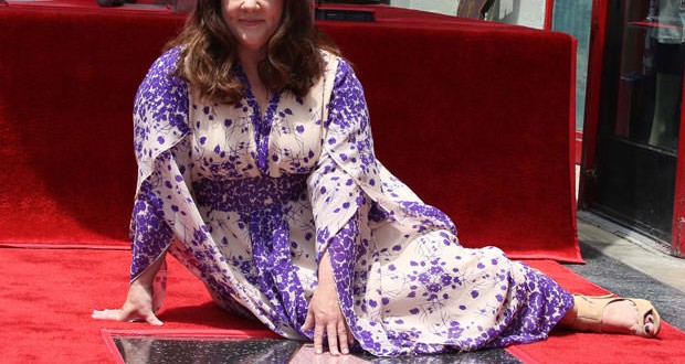 Melissa McCarthy Weight Loss : Actress Dazzles at Walk of Fame Ceremony