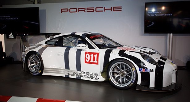 Porsche 991 GT3 R Race Car Unveiled (Video)