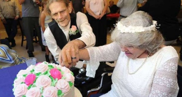 Terminally Ill Couple Fall In Love At Nursing Home And Get Married (Video)