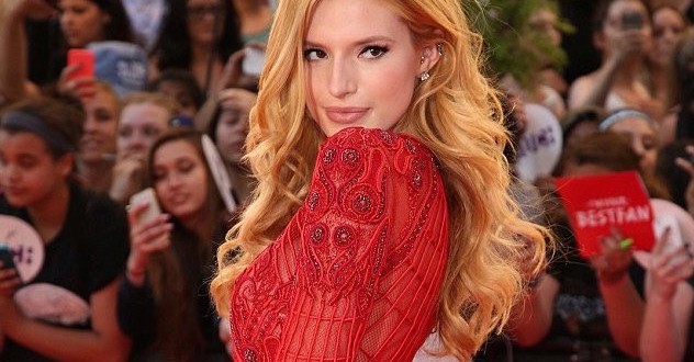Bella Thorne Stuns on 2015 Much Music Video Awards Red Carpet