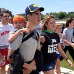 Hunter Gandee : Teen walking 57-miles with brother on back
