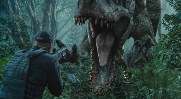 ‘Jurassic World’ eats box office alive, Sets World Record