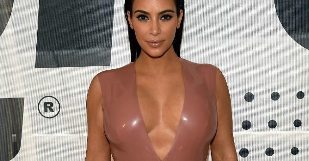 Kim Kardashian Latex Peat : Star shows how to wear latex when you're pregnant