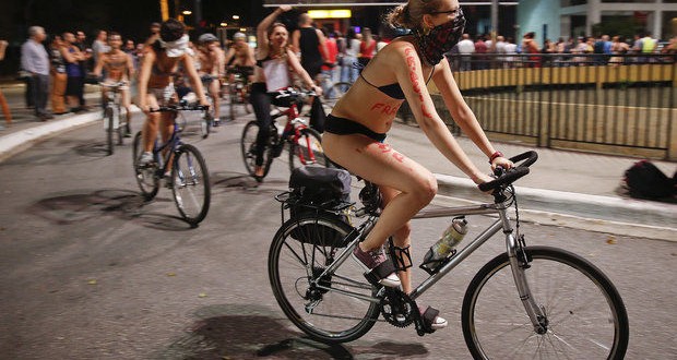 World Naked Bike Ride : Prepare to see bare bodies on bikes Saturday