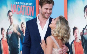 Chris Hemsworth Wife "Elsa Pataky" stuns in lace dress at Vacation premiere (Photo)