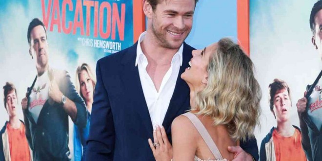 Chris Hemsworth Wife "Elsa Pataky" stuns in lace dress at Vacation premiere (Photo)