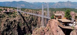 Denise McLean : Woman dies after 400-foot fall in Colorado's Royal Gorge