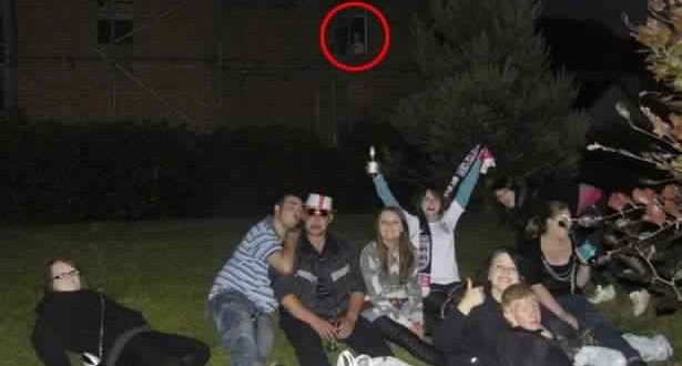 ‘Ghost Woman and Her Baby’ : Ghostly figure seen in photo is scaring social media users ‘Photo’