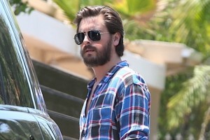 Kourtney Kardashian and Ex Scott Disick spotted out at lunch