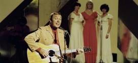Val Doonican : Singer and TV star dies, aged 88
