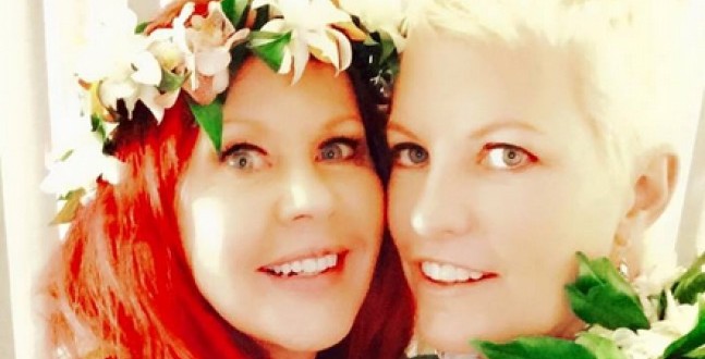 Kate Pierson Marries Monica Coleman : ‘B-52s singer’ weds longtime girlfriend