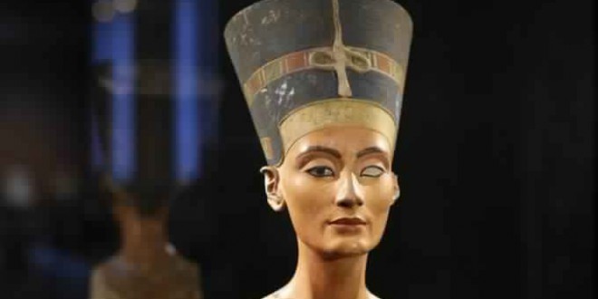 Queen Nefertiti: Has the tomb of Tutankhamun's mother been found hiding in plain sight? (Video)
