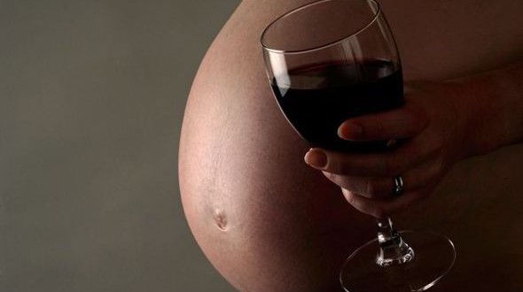 10 Percent of Pregnant Women Drink Alcohol, Study Says