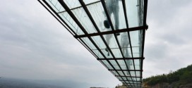 China suspension bridge now world's longest glass-bottomed walkway (Video)