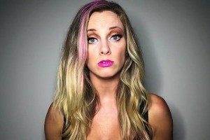 'Dear Fat People' Video : YouTuber Nicole Arbour Shut Down For Fat-Shaming