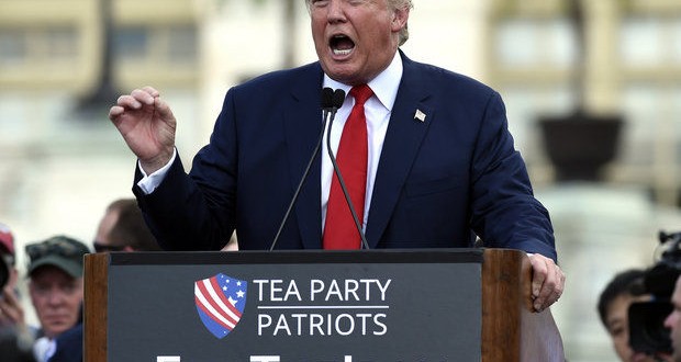Donald Trump Criticizes Carly Fiorina's Looks: 'Look At That Face!'