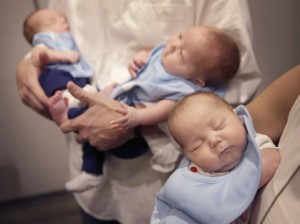 Identical triplets born in NY, Conceived Naturally