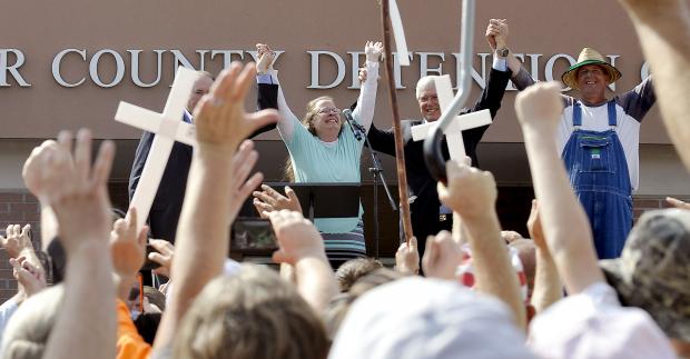 Kim Davis Mocked on Billboard in Hometown (Photo)