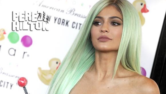 Kylie Jenner attacked by fan at Chris Brown concert (Video)