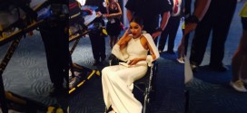 Olivia Culpo nearly faints on Emmys red carpet (Video)