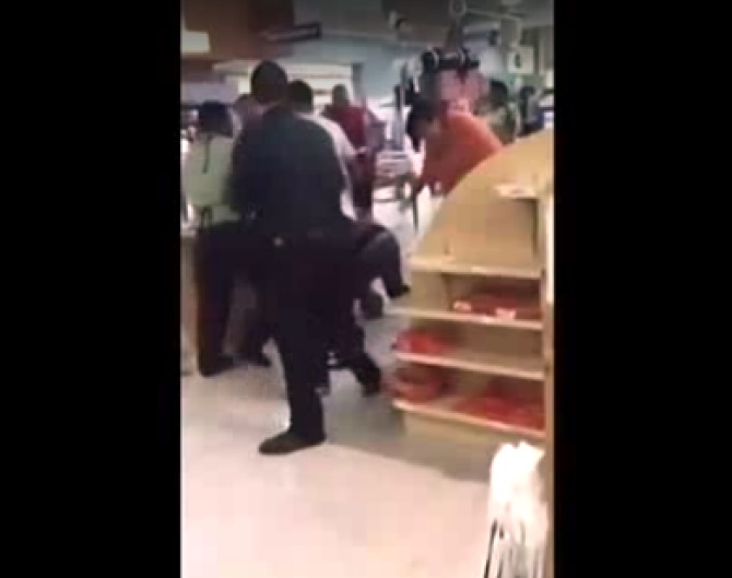 Publix brawl Shopper catches fight at Temple Terrace Publix (VIRAL