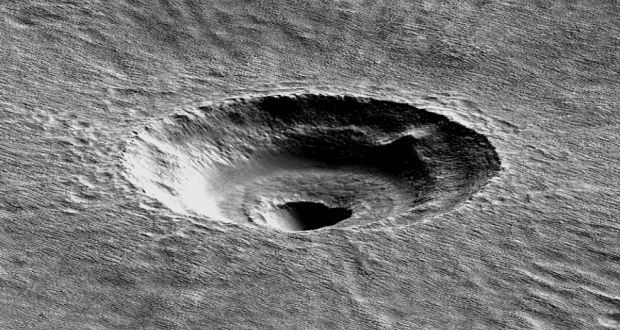 Researchers find huge ice slab under Martian surfacee