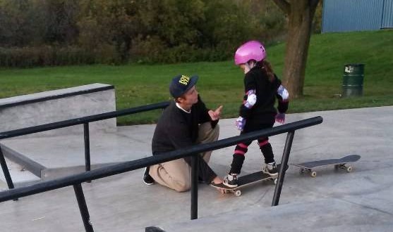 Cambridge Mom writes letter to teenager who helped her daughter learn to skateboard