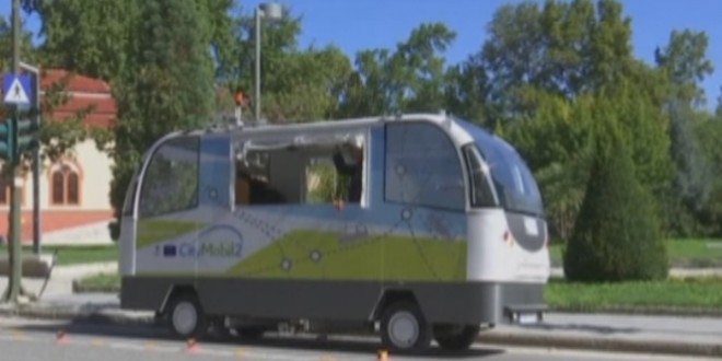 Greece: Driverless buses get major test in Greek town, aim to revolutionize transport (Video)