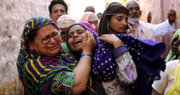 India Beef Lynching: Muslim Man Stoned to Death for Allegedly Eating Beef in Uttar Pradesh