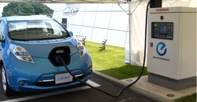 More electric car charging stations to be added in Montreal, Report