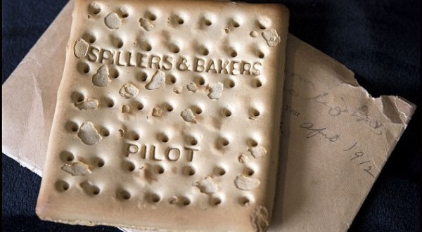 Titanic Biscuit: Greek Collector Pays $23000 for Titanic Cracker “Photo”