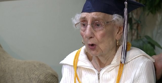 97-Year-Old US Woman receives high school diploma