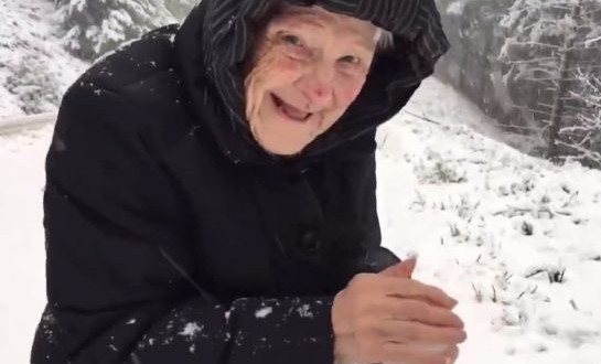 Albina: 101-Year-Old Woman Playing In The Snow Will Make Your Day (Video)