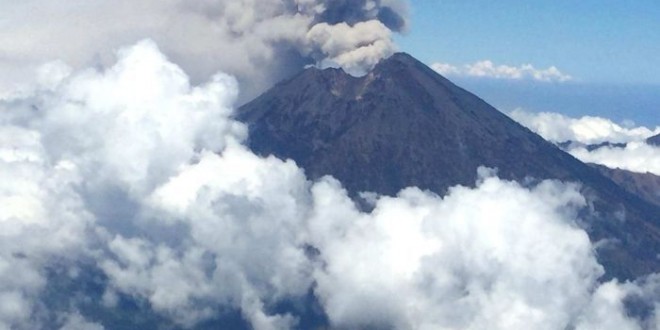 Bali Airport closed due to Mount Rinjani ash cloud, Report