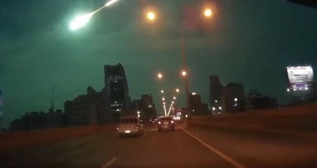 Green fireball explodes over Bangkok (Video)