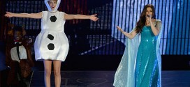 Taylor Swift: Singer dressed as Olaf from Frozen to sing 'Let It Go'