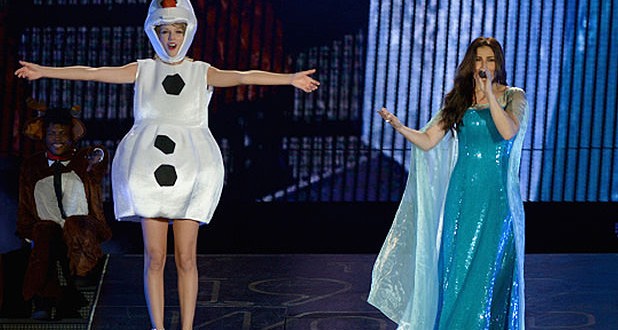 Taylor Swift: Singer dressed as Olaf from Frozen to sing 'Let It Go'