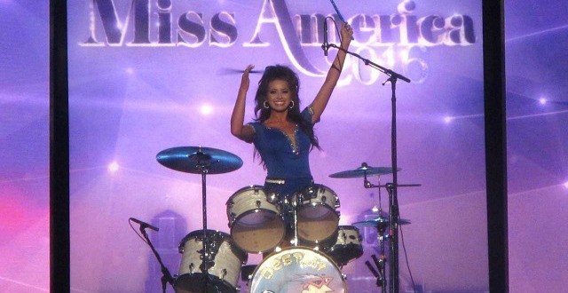 Miss Puerto Rico Destiny Velez suspended for anti-Muslim comments