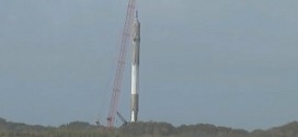 SpaceX successfully launches and lands rocket (Video)