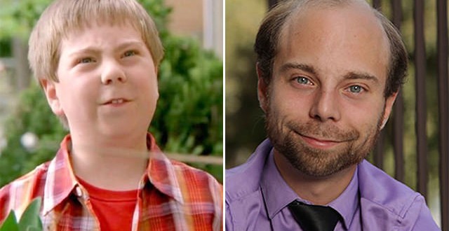 Steven Anthony Lawrence: Beans from 'Even Stevens' is Santa's helper at a local mall