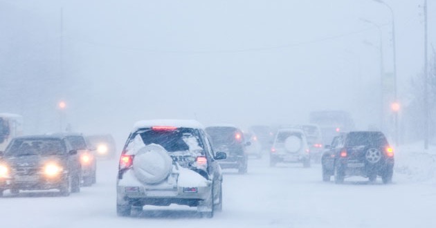 Blizzard Leaves 18 Dead, Paralyzes East Coast