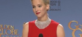Jennifer Lawrence Calls Out Reporter For Using His Phone (Video)