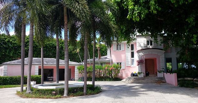Pablo Escobar's Florida mansion razed, a last vestige of Miami's 1980s cocaine wars (Video)